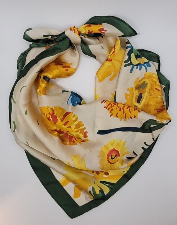 Pañuelo Estampado Flores Amarillas Tacto Seda