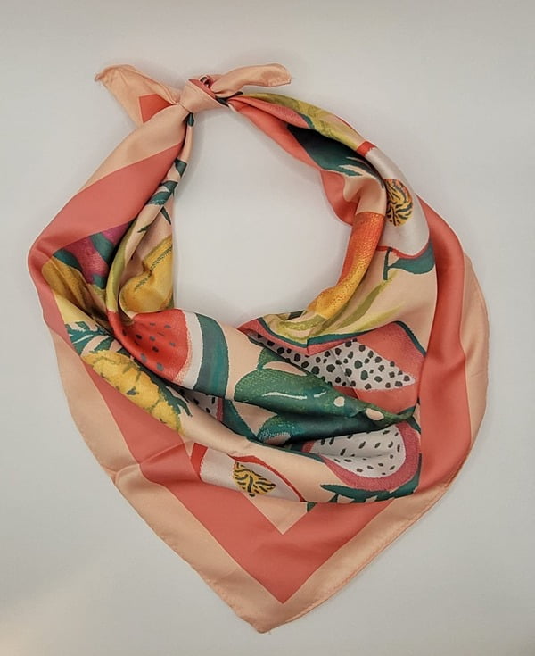 Pañuelo Rosa Estampado Frutas Tacto Raso